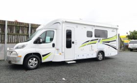 2017 Jayco Conquest Slide Out Island Bed Motorhome Low Kilometers